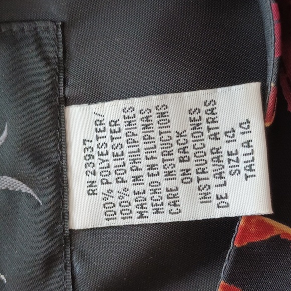 Dress. - Picture 2 of 2